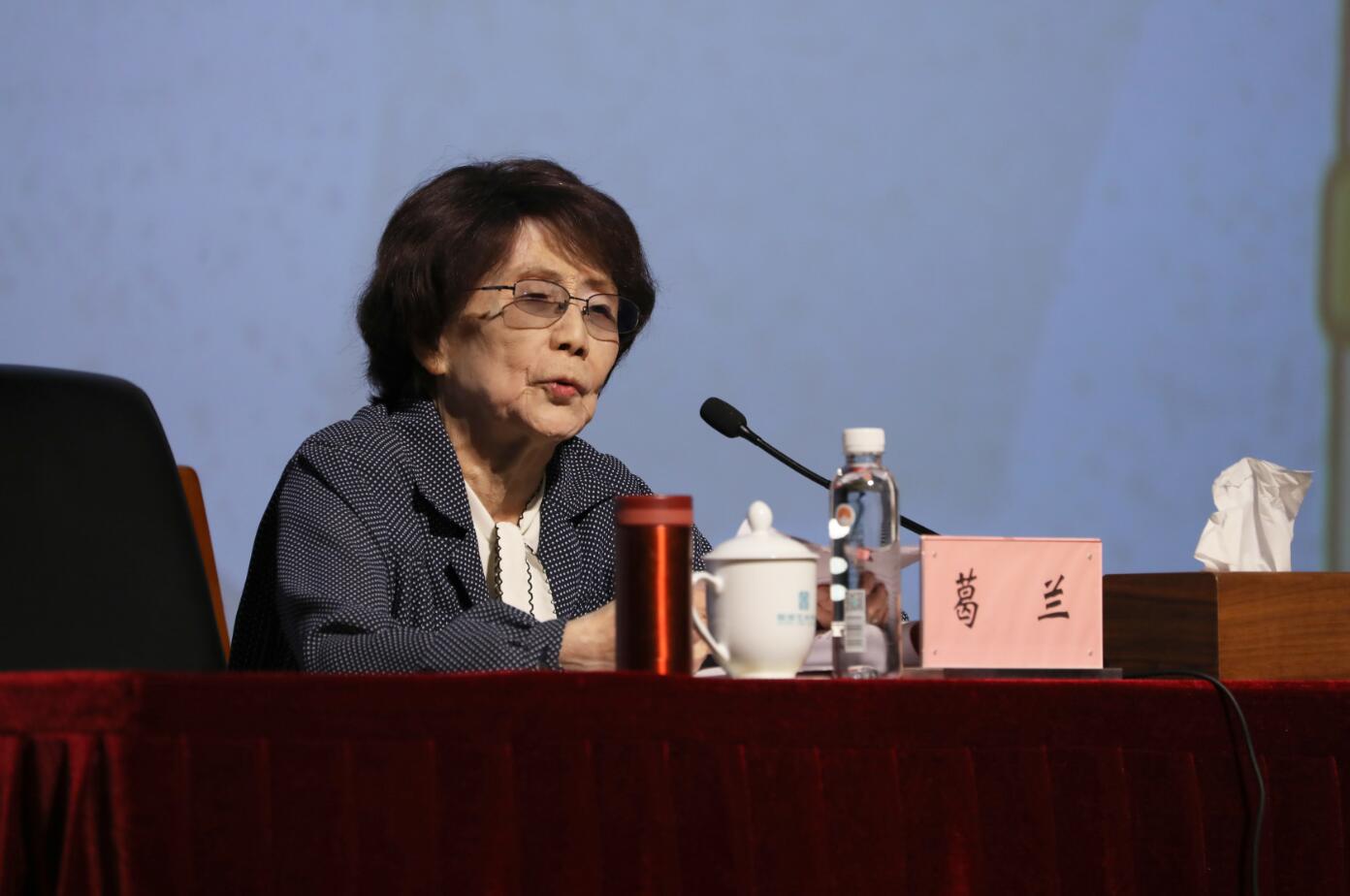 中央电视台最老的女播音员葛兰,播音主持人葛兰简历