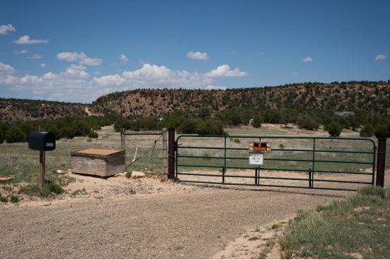 外媒起底一美国末日*教邪**：怂恿信徒自杀，*虐性**未成年少女
