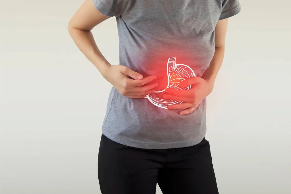 食用腊肉伤胃还是伤肝,对肝有损害的食物海鲜河鲜类