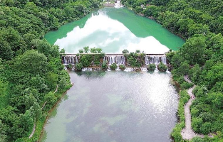 奋进新时代我们的光荣与梦想,奋进新时代谱写新篇章