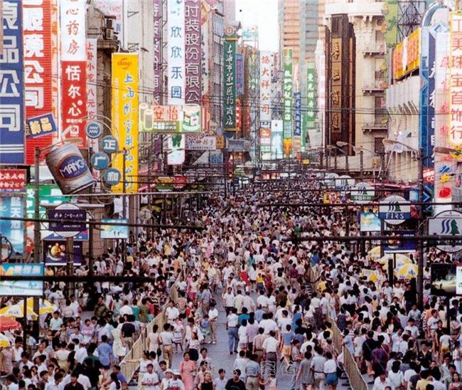 探索未来购物中心设计趋势,沉浸式主题街区购物中心的新出路