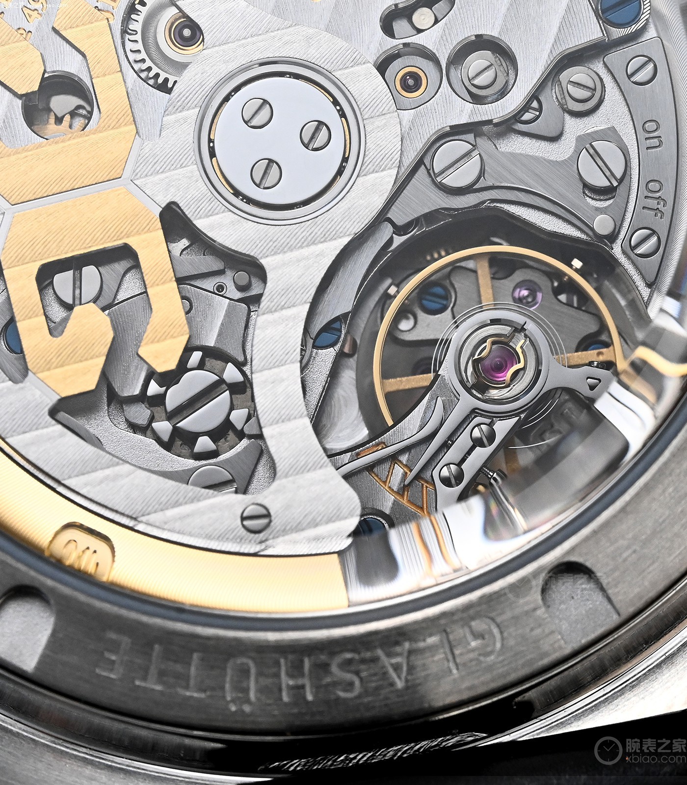 国产水鬼潜水表v5与1032有什么区别,能和海马300劳力士水鬼比的潜水表