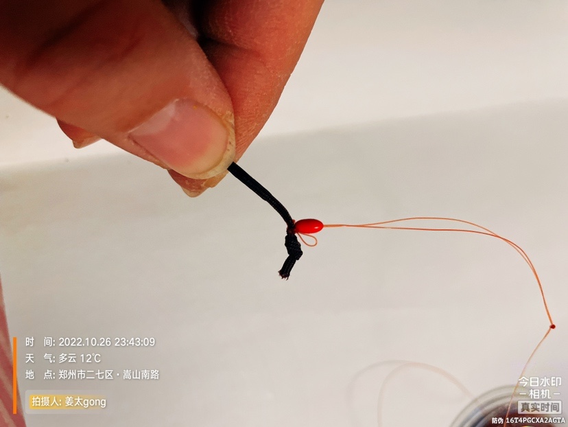 钓鱼主线不打结绑法,钓鱼主线连接竿子的绑法