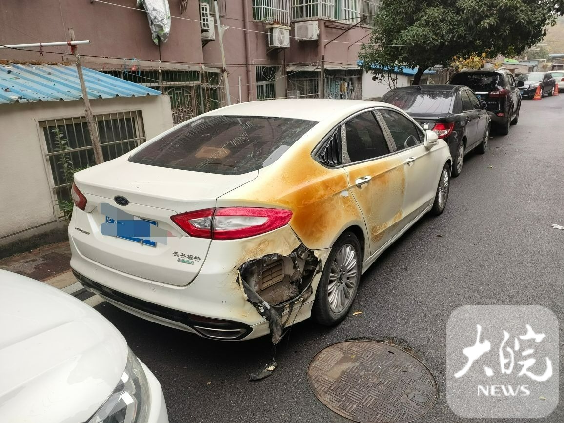 合肥某小区发生火灾事件,合肥一高层住宅楼深夜突发火灾