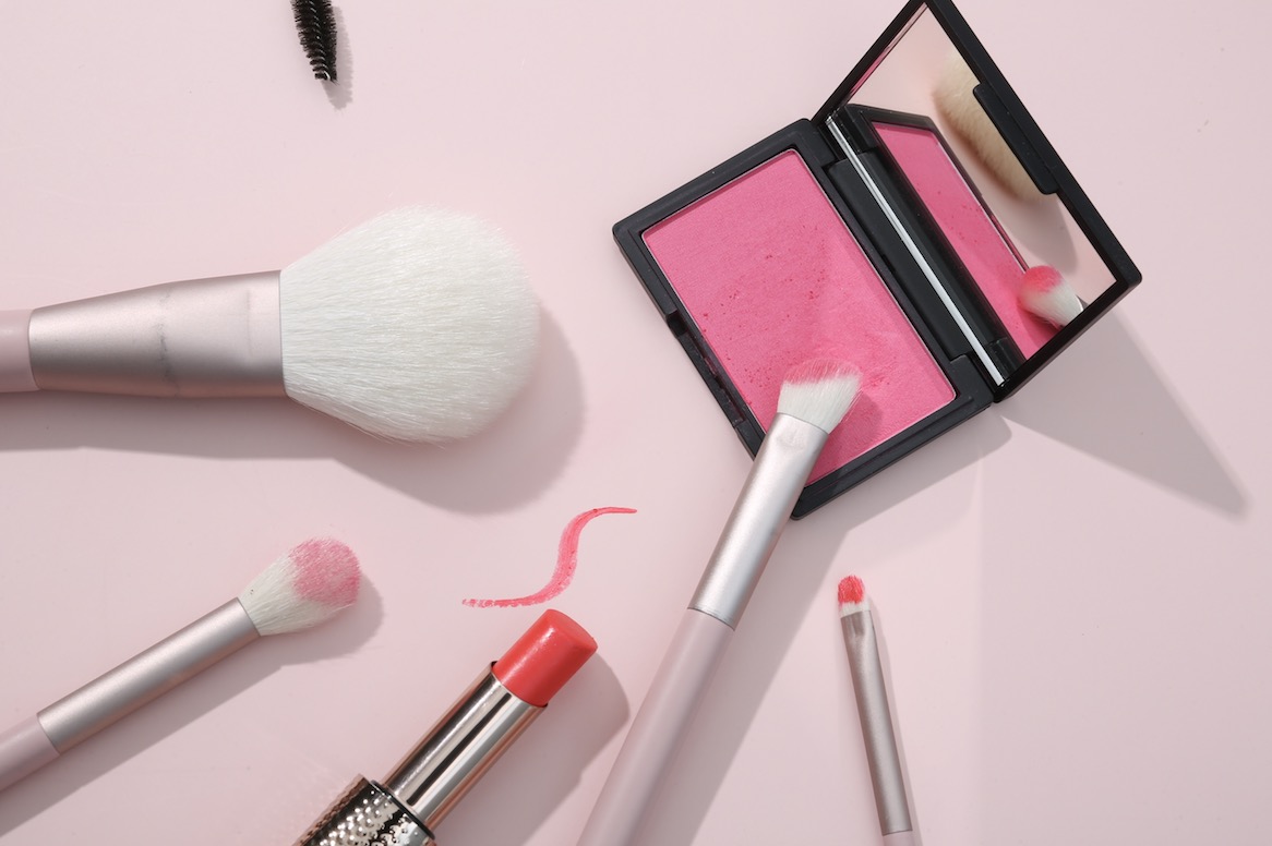 中国姑娘已不稀罕韩妆，更爱国货！伊蒂之屋关完线下、又关天猫旗舰店，官方：明年Q1恢复