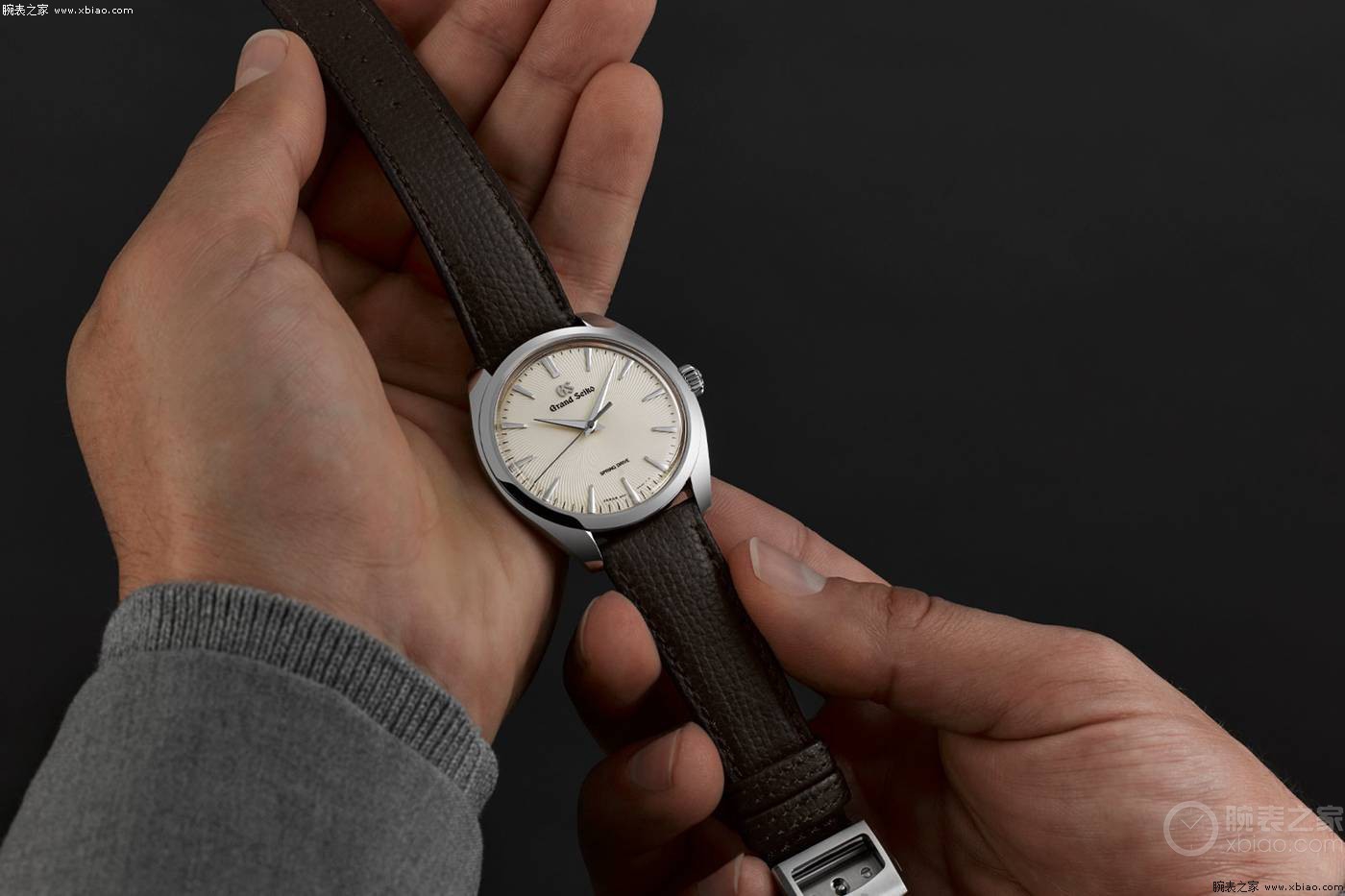 冠蓝狮腕表入门石英款,冠蓝狮最新款黄金手表