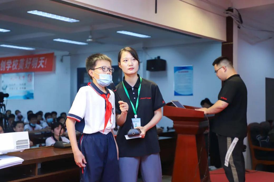 “传播科学筑梦未来”碳达峰、碳中和专题科普活动走进淮南市洞山中学