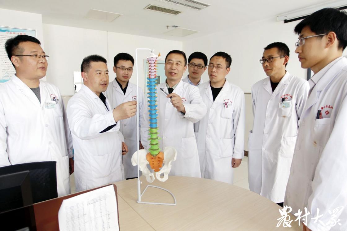 仁医山东｜关家文：四十年不改初心，万千次总关此情