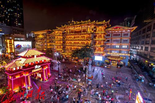 元旦节刊·花市|花如海人如潮，行过花街才过年