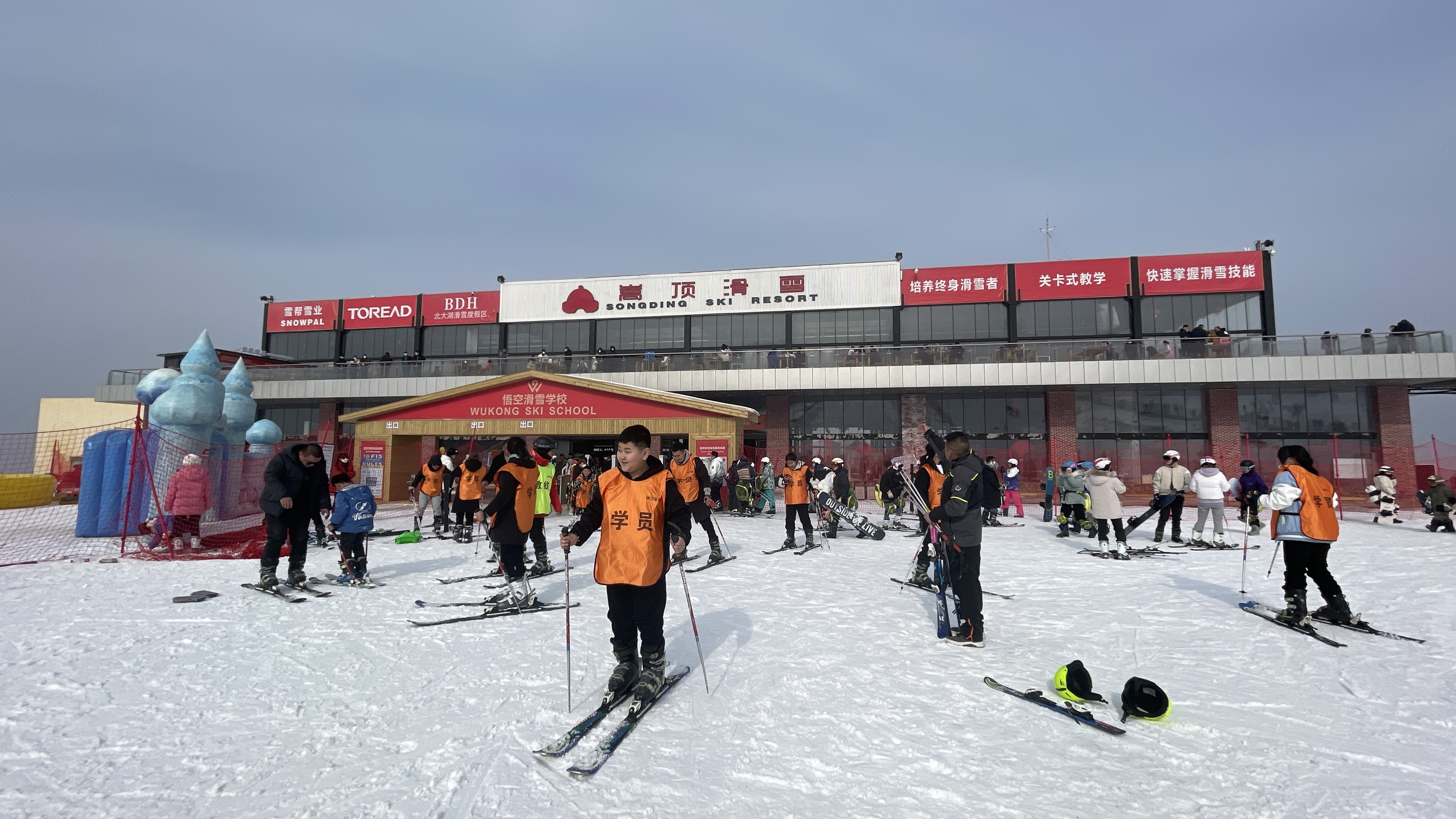 郑州没下雪滑雪场能玩吗,雪后郑州滑雪的地方