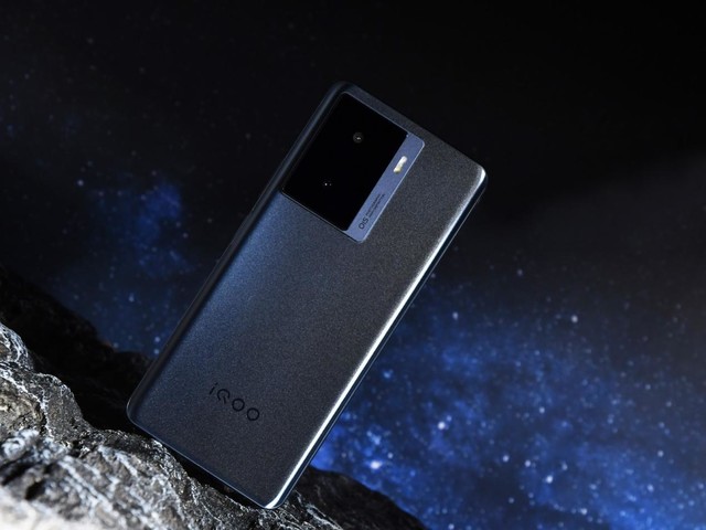 零差评千元机性价比高2k屏,差评君千元机性价比高的手机