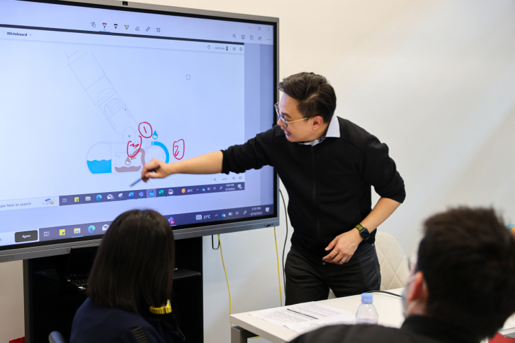 戴森最新款吸尘器能洗地,戴森吸地吸尘器真实测评