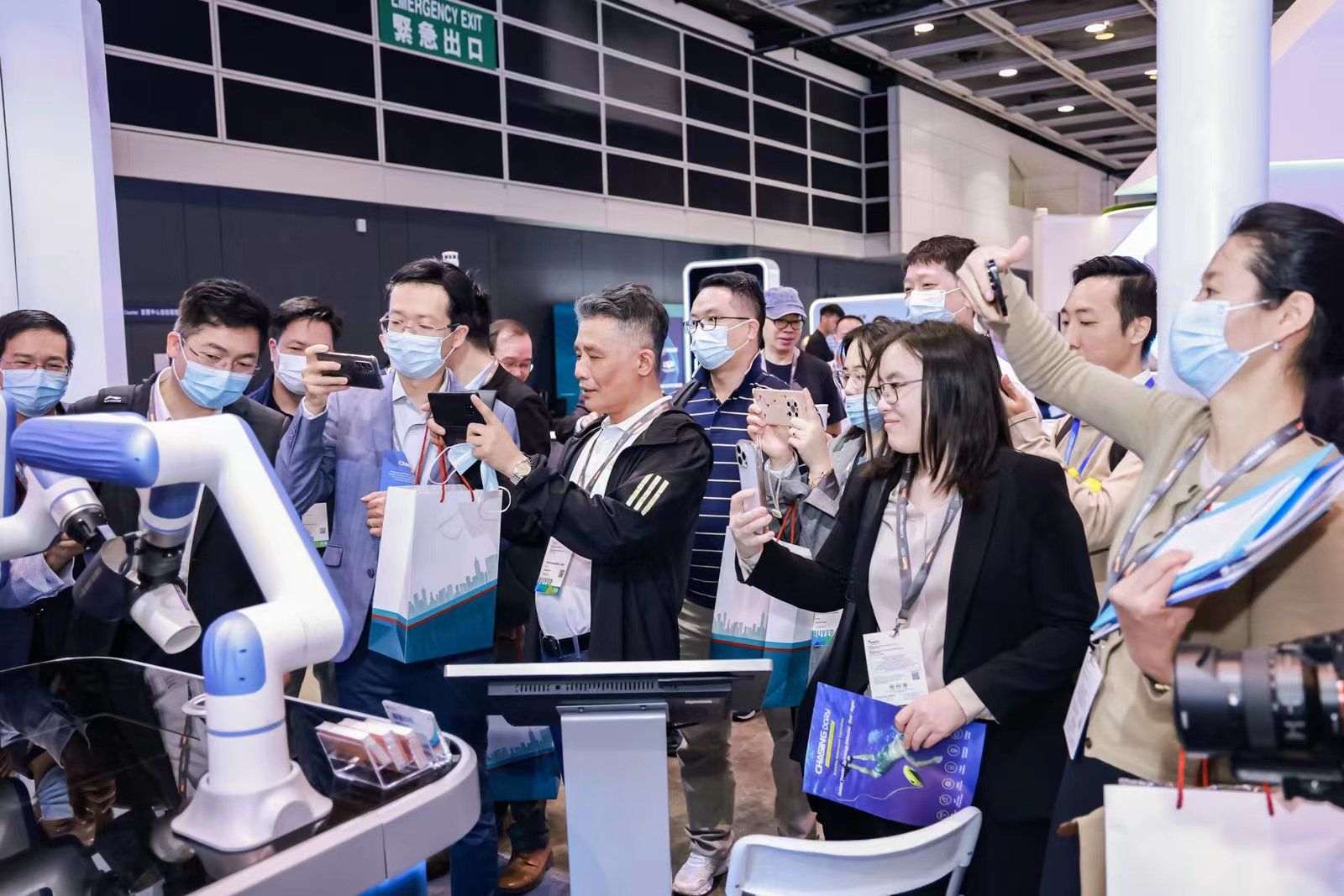 “圳”实力上线！深圳展团香港国际创科展收获颇丰