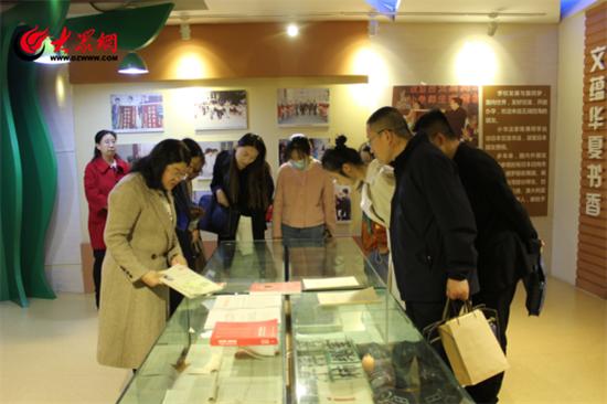 临朐县南苑小学教育考察团到潍坊市实验小学考察交流