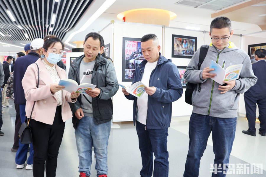 最美工作者摄影展,最美个体工商户照片