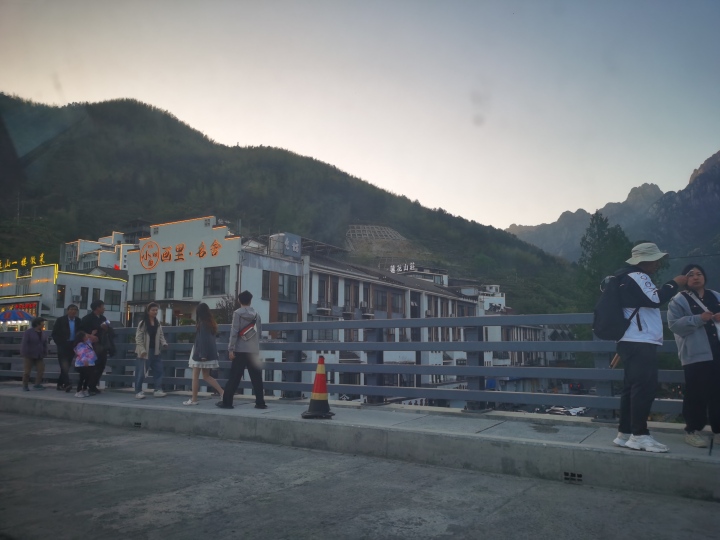 五一黄山山顶住宿选哪个好,黄山山顶宾馆都满房了怎么办