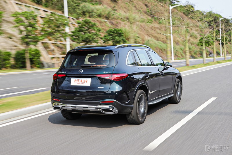 7.6秒破百实测2018款奔驰glc300,深度试驾奔驰glc300l2024款