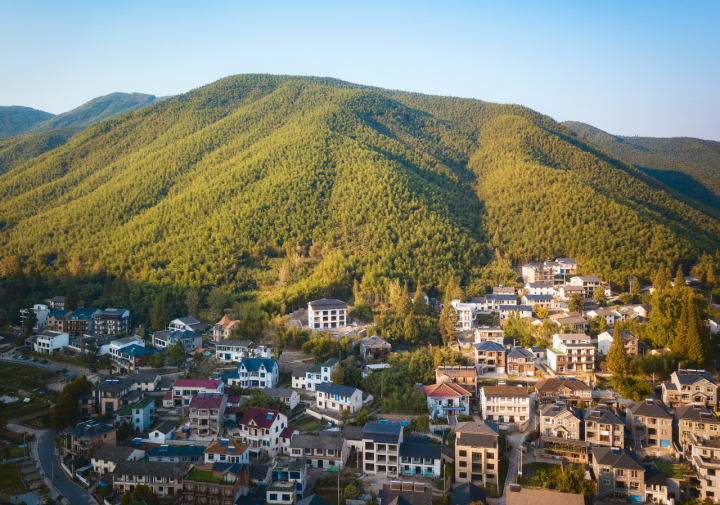住宿货比三家、服务要求提高，五一假期旅游商家们发现赚钱“门槛”高了