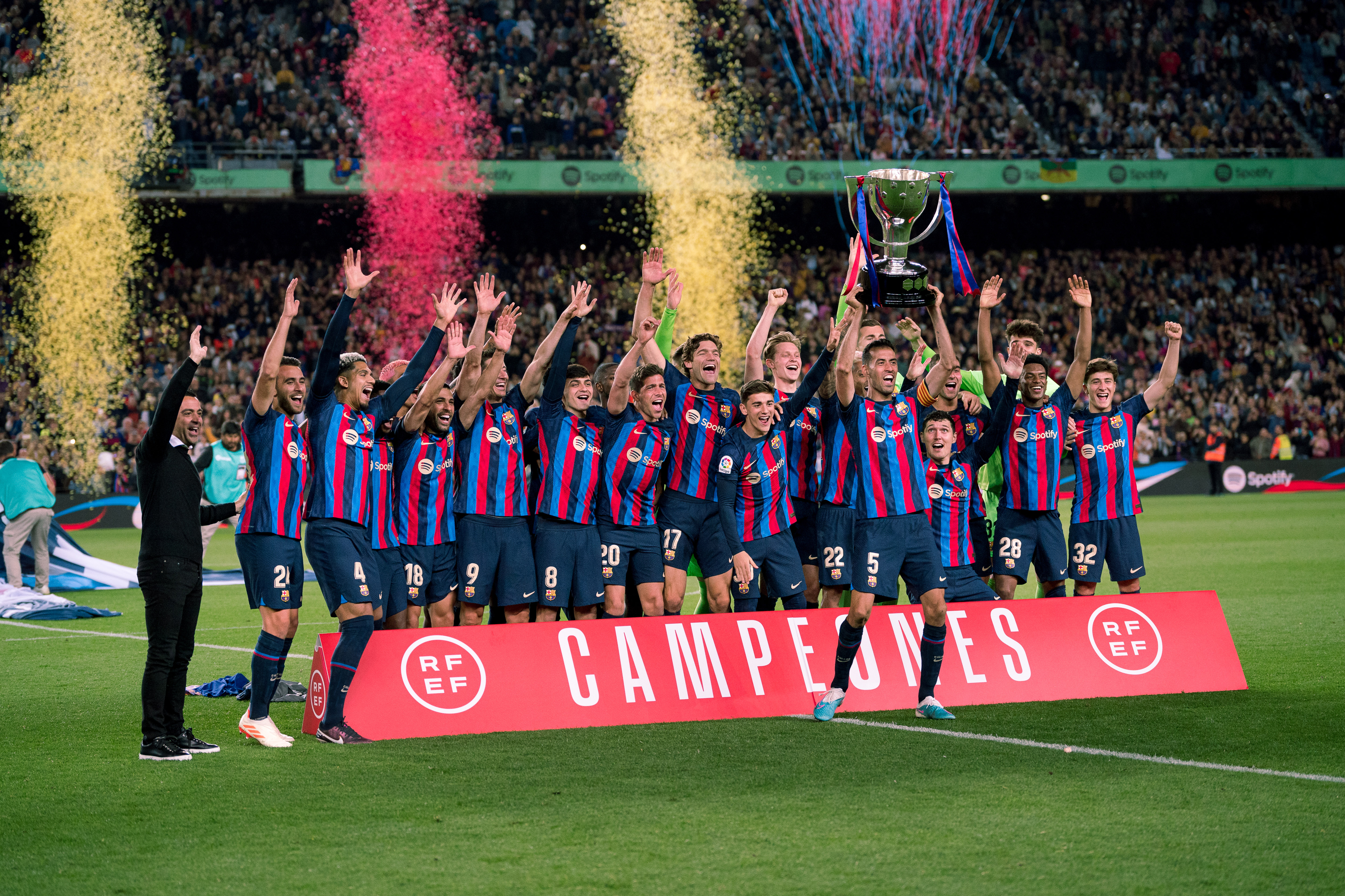 10-11西甲巴萨联赛夺冠,体育足球西甲巴萨