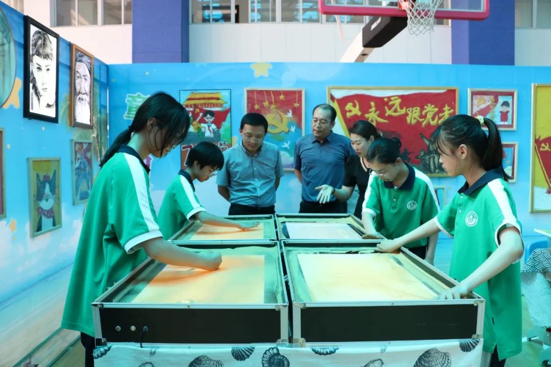 “艺”彩纷呈-美益求美 2023年烟台市中小学生校园艺术节美术工作坊展示活动（龙口市专场）掠影