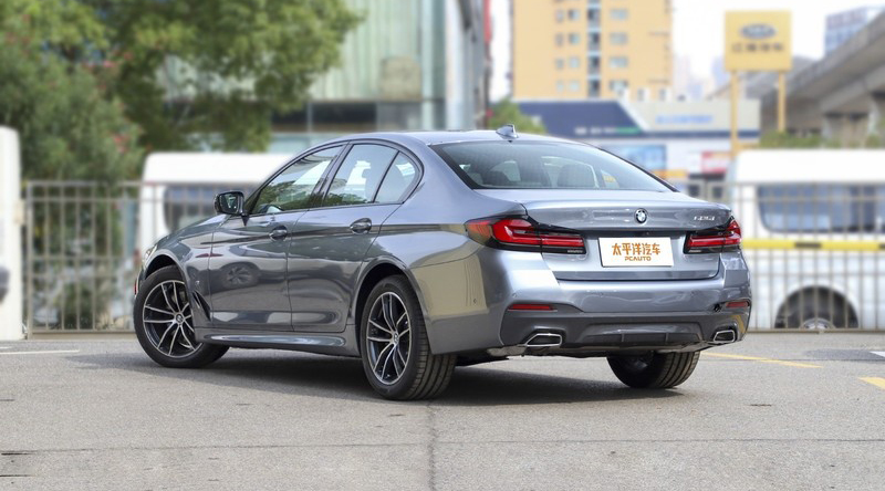 24款宝马5系改装大鼻孔,宝马5系改装大鼻孔前杠