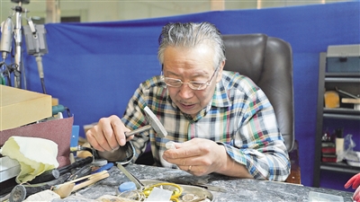 因为热爱，所以执着！——访多才多艺的手艺人常志敏