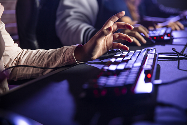 根治网络乱象须从流量机制下手