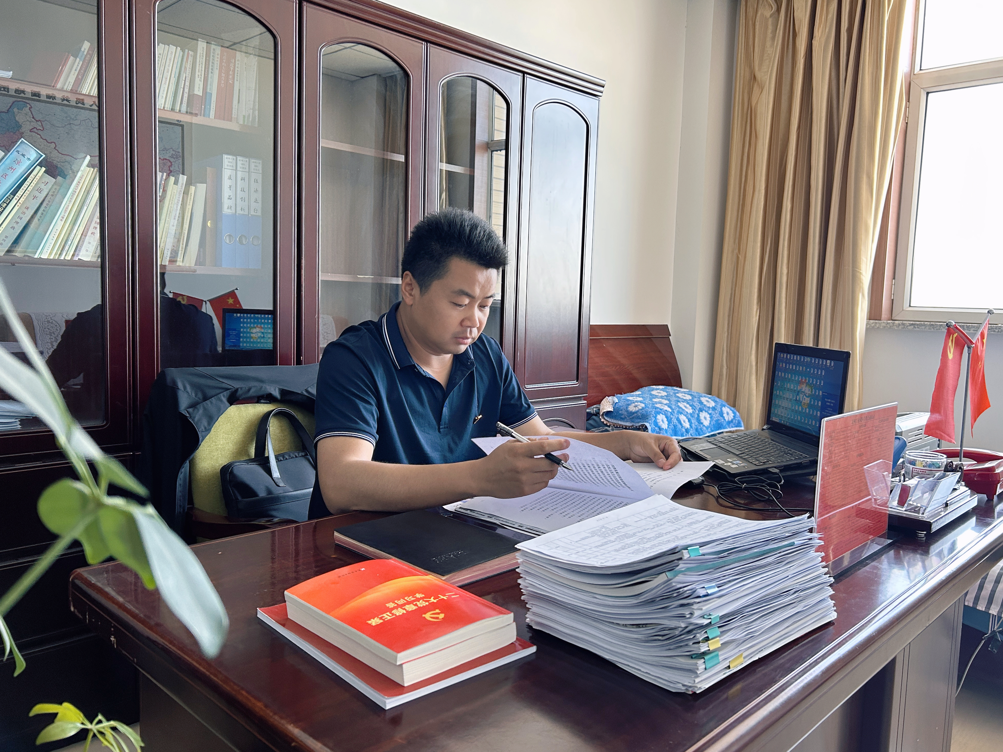 高扬奋进之帆·践行责任担当——访凉州工业园区*党**工委委员、机关*党**支部书记韩永宝