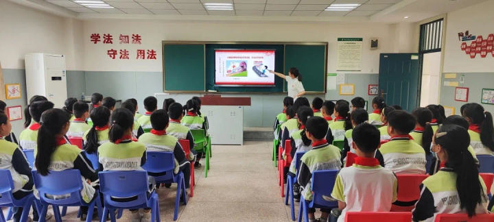 彰显主题教育“青春味”嘉兴学院大学生宣讲员开讲啦