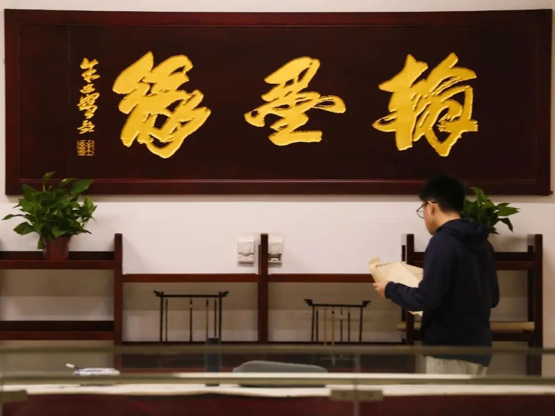 河南郑州师范校招,信阳师范学院在河南能招多少人