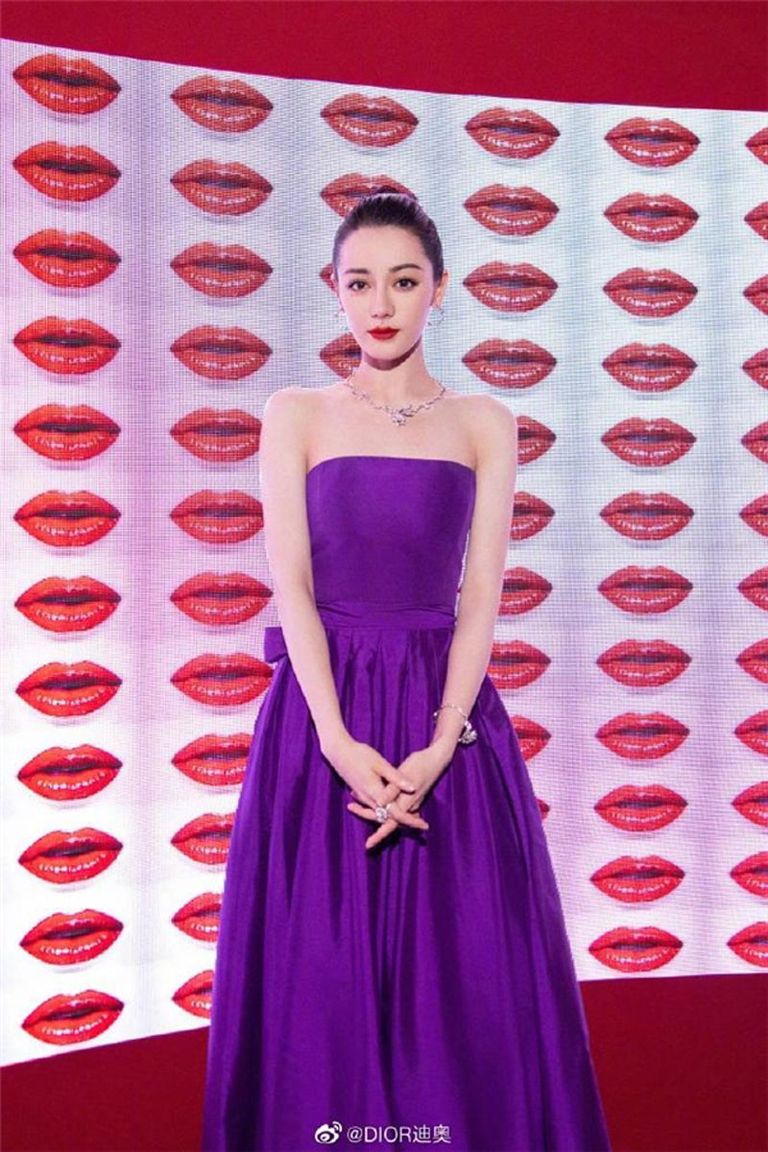 追溯「红色情缘」的前世今生,感悟红色力量所引领的迪奥精神