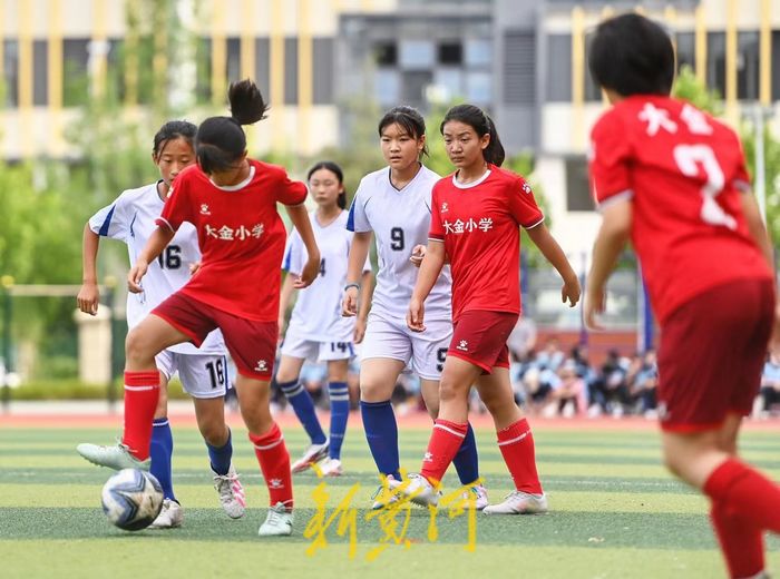 最美主场,小学女足足球比赛