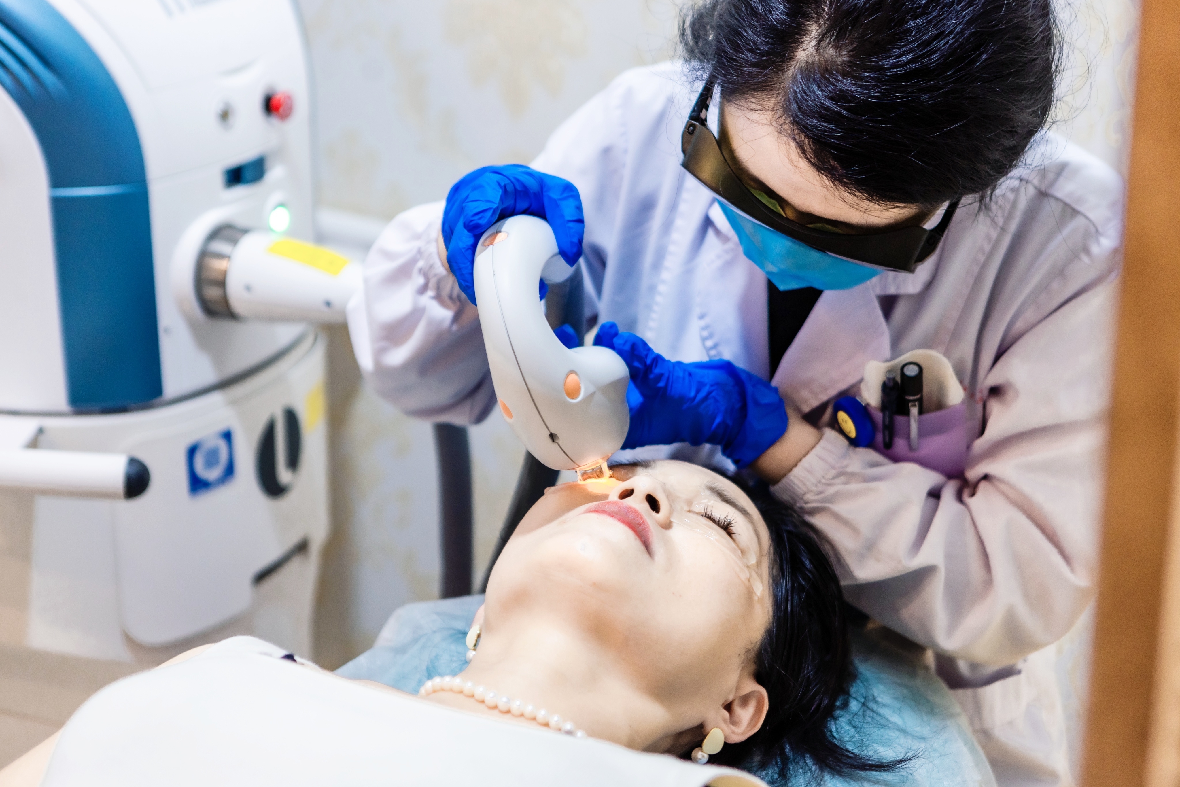 重度干眼症上海哪里治疗好,严重干眼症用什么仪器治疗