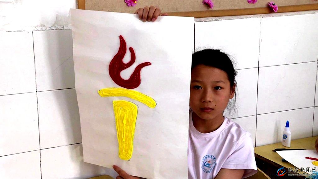 离堆小学：折纸绳艺作品喜迎成都大运会