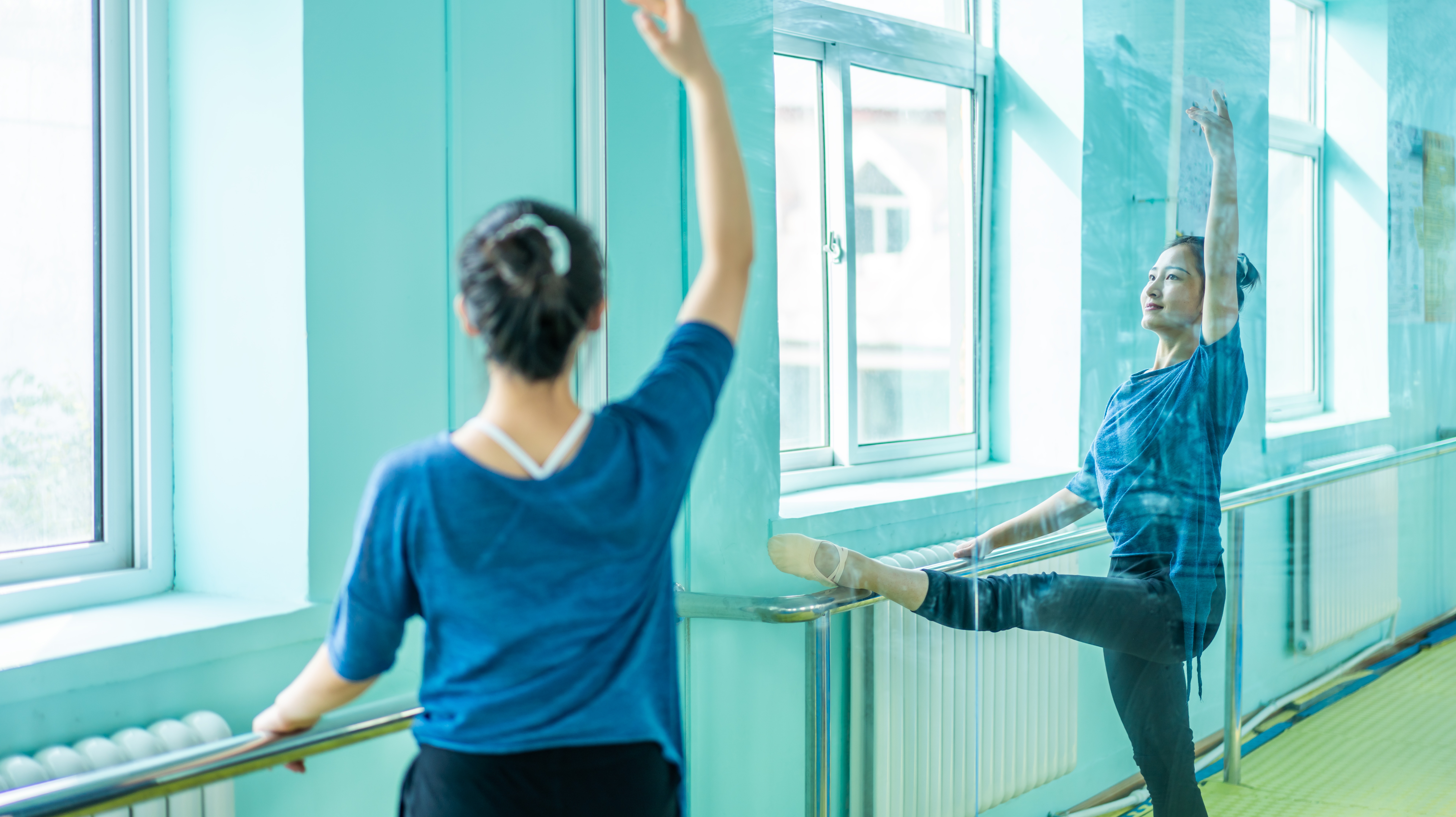 去舞蹈室上班有什么工作,在舞蹈室上班怎么样