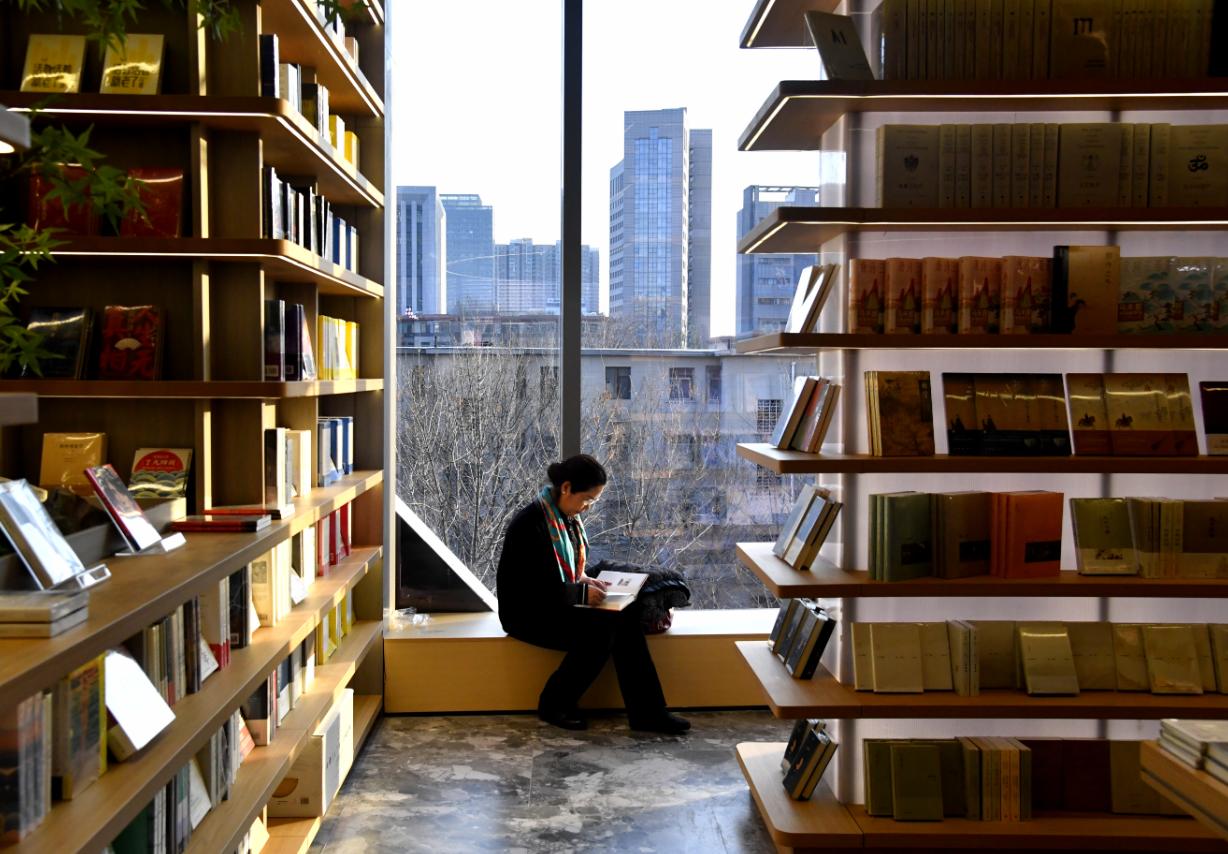 书香郑州再添新店！郑州购书中心建业凯旋店周日开业：3600平方米开放空间打造郑州首家360度全景花园书店