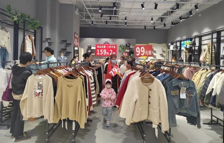 新世界百货在武汉怎么样,武汉新世界百货闭店