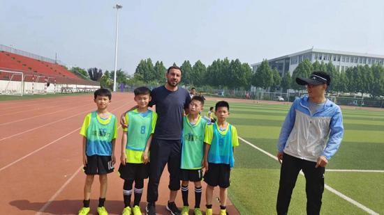 飞鹰足球队教练马运峰：从雏鹰到飞鹰背后的“熬鹰人”
