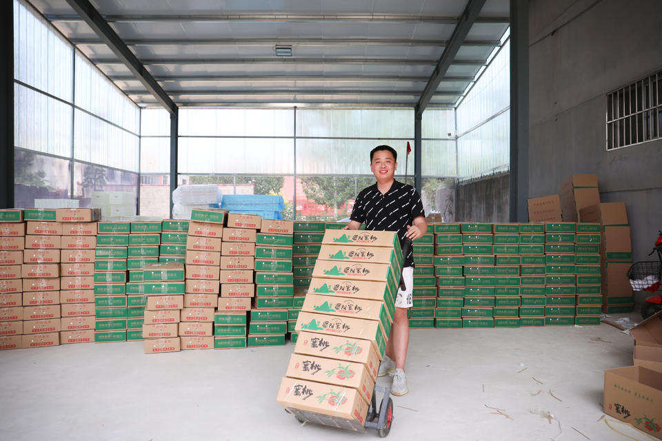 回县城创业的年轻人：大有可为，也并不轻松